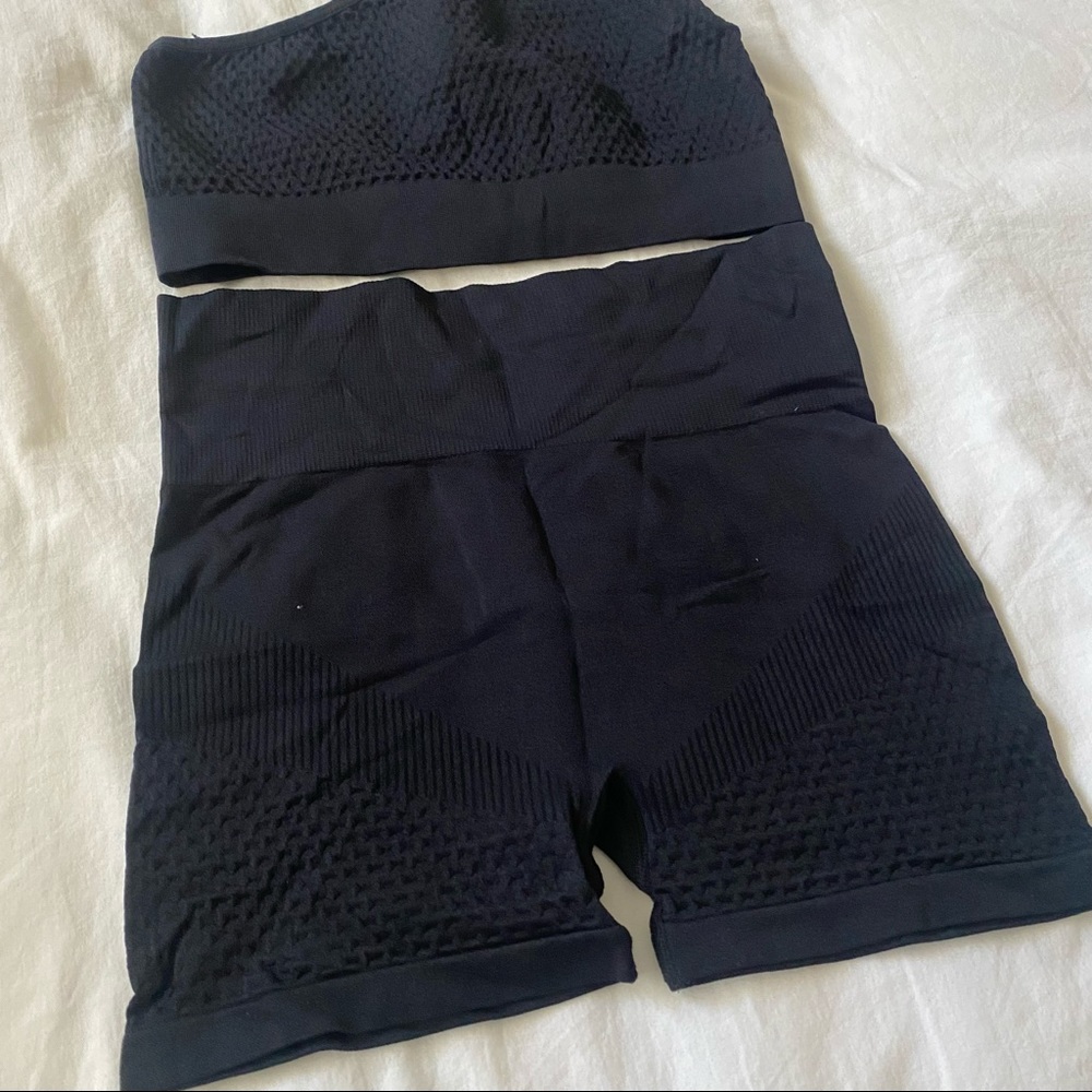 Zara Set - Picture 2 of 3